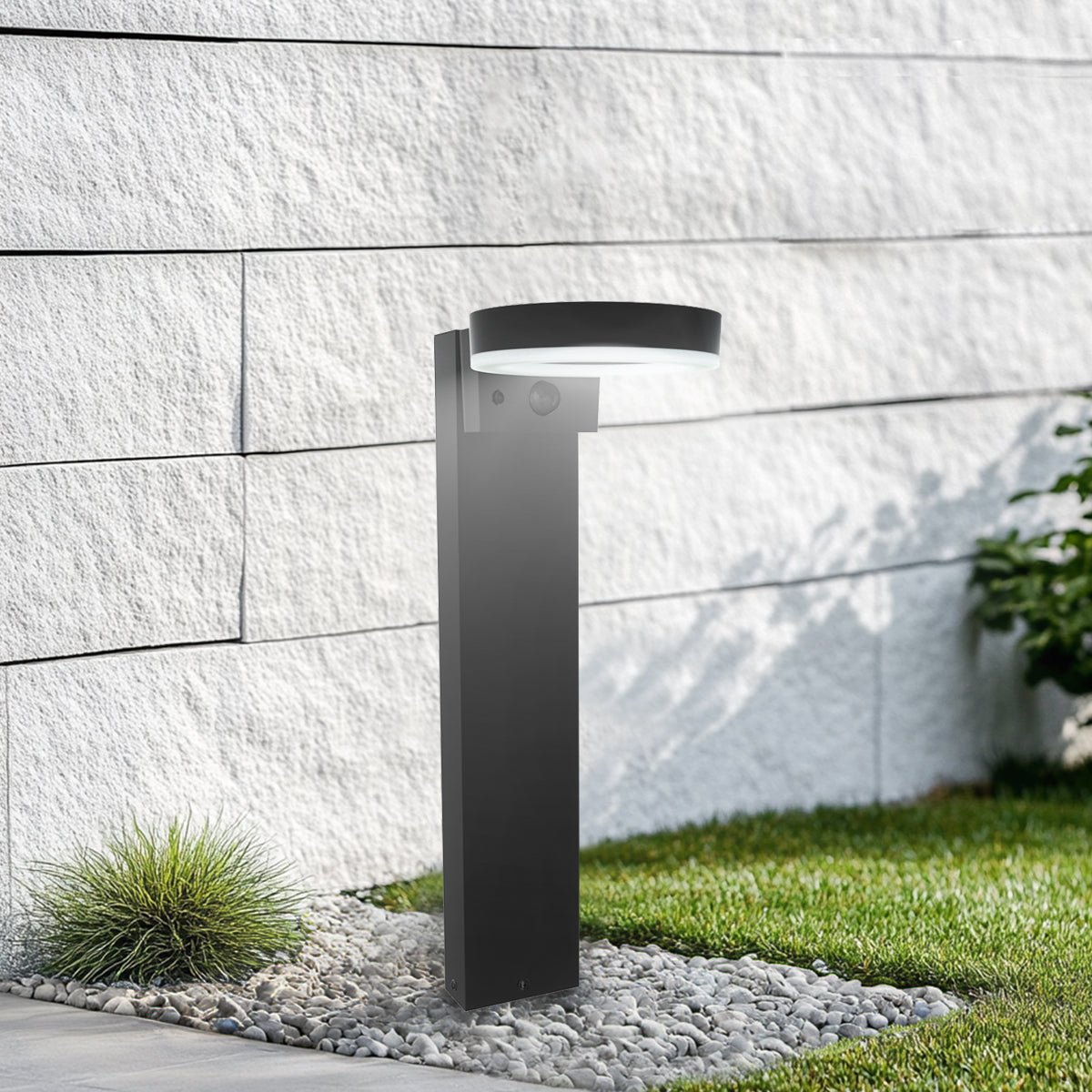 NBHanyuan Lighting ELINA Solar Path Light: A Versatile Solution for Public Park Lighting