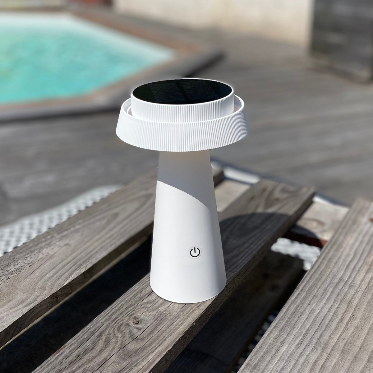 NBHanyuan Lighting ROSA Solar Table Light: A Sustainable, Energy-Efficient Solar Lighting Solution