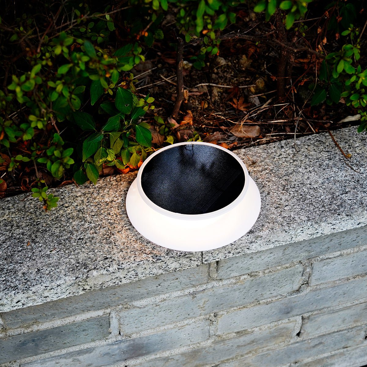 NBHanyuan Lighting MOON Smart Solar Wall/Spike Light: Wholesale Solar Lights for Commercial Use