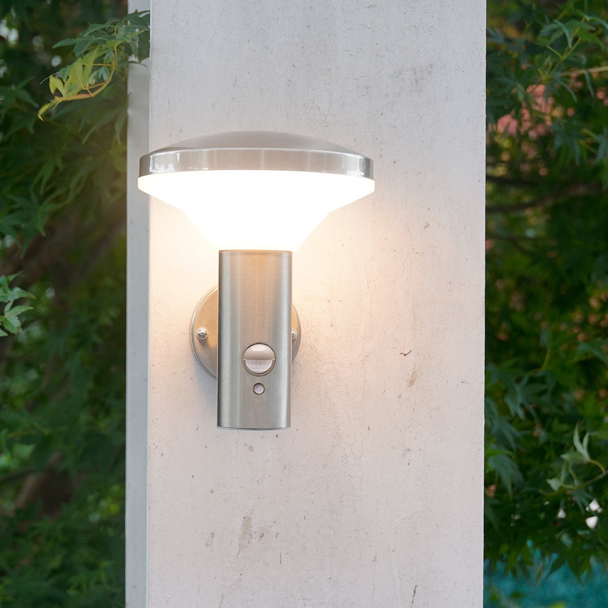 NBHanyuan Lighting COLMAR LED Wall Lamp with 4-in-1 Sensor: Perfect for Restaurant Patio Lighting