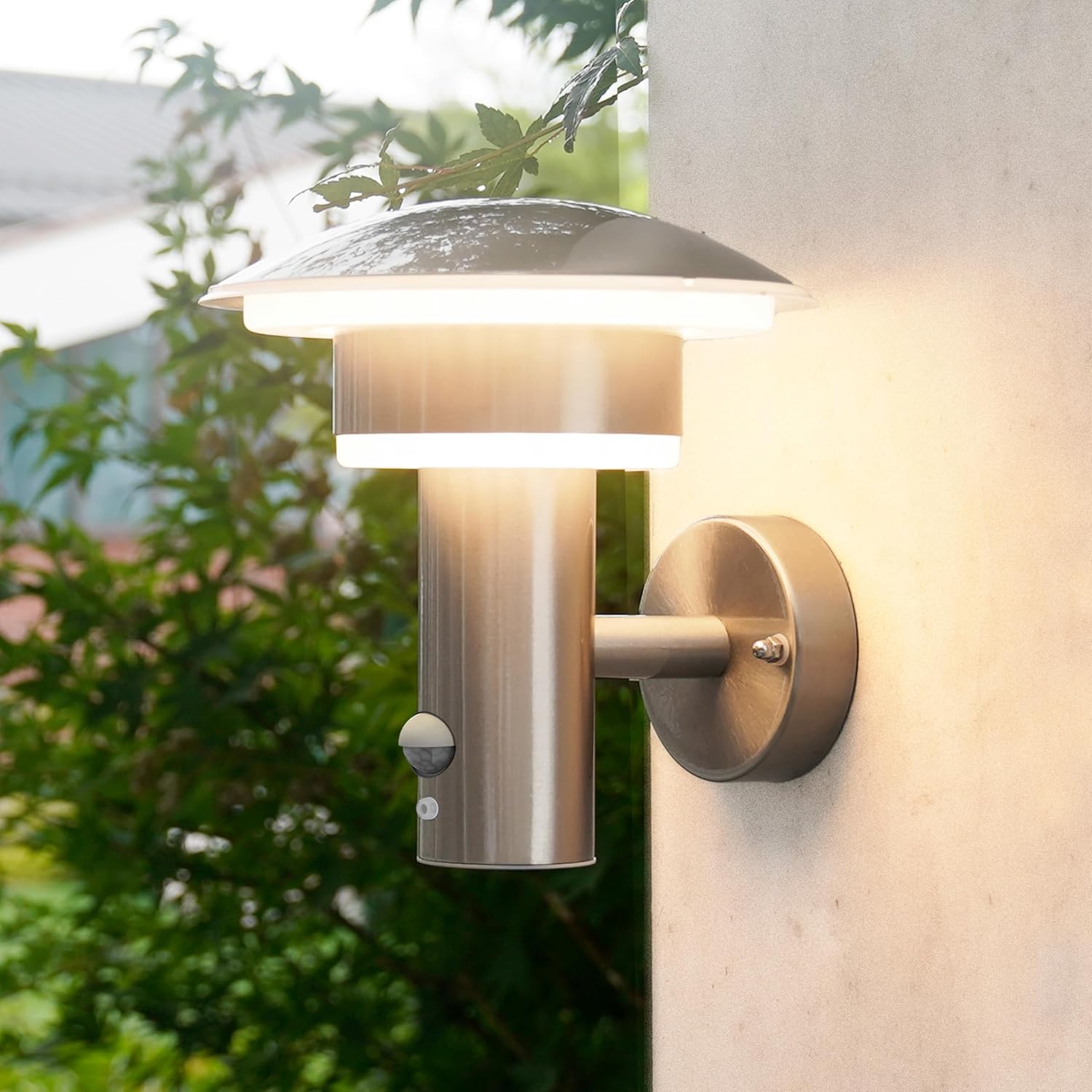 GENEVA LED Outdoor Wall Lamp with 4-in-1 Patent Sensor